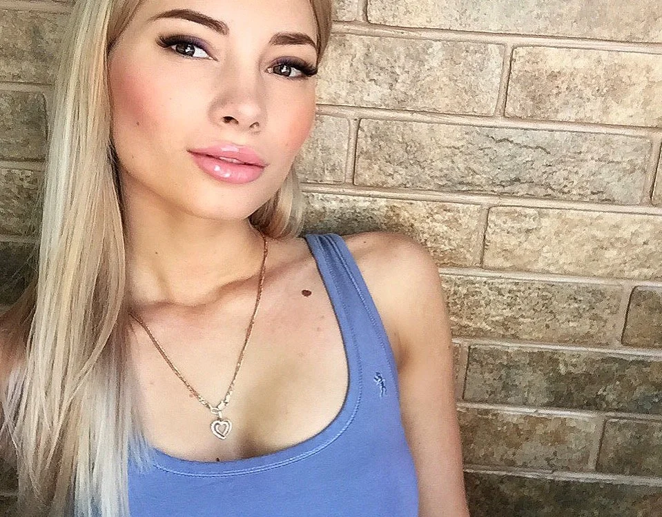 wowblonda's Offline Chat Room