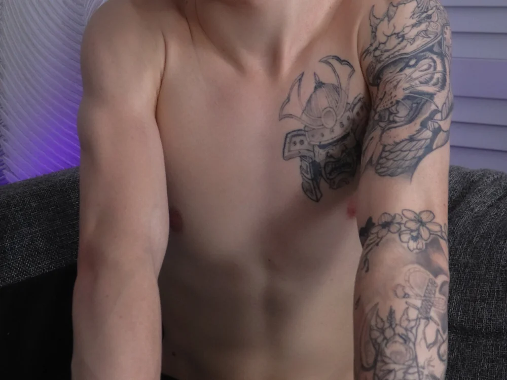 Menthos_Dick's Offline Chat Room