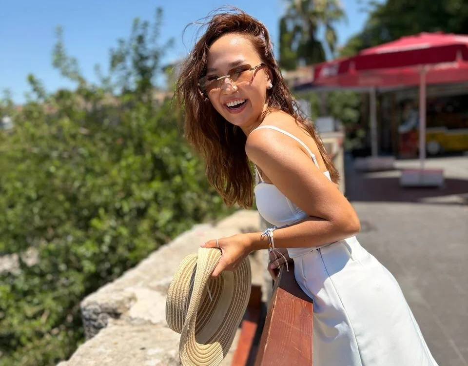 Naomi33 离线XXX聊天