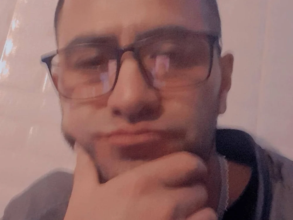 CLARK_KENT_1 offline chatrum