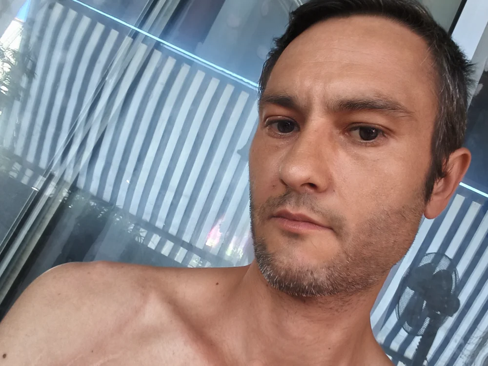 johnickxxx Chat XXX offline