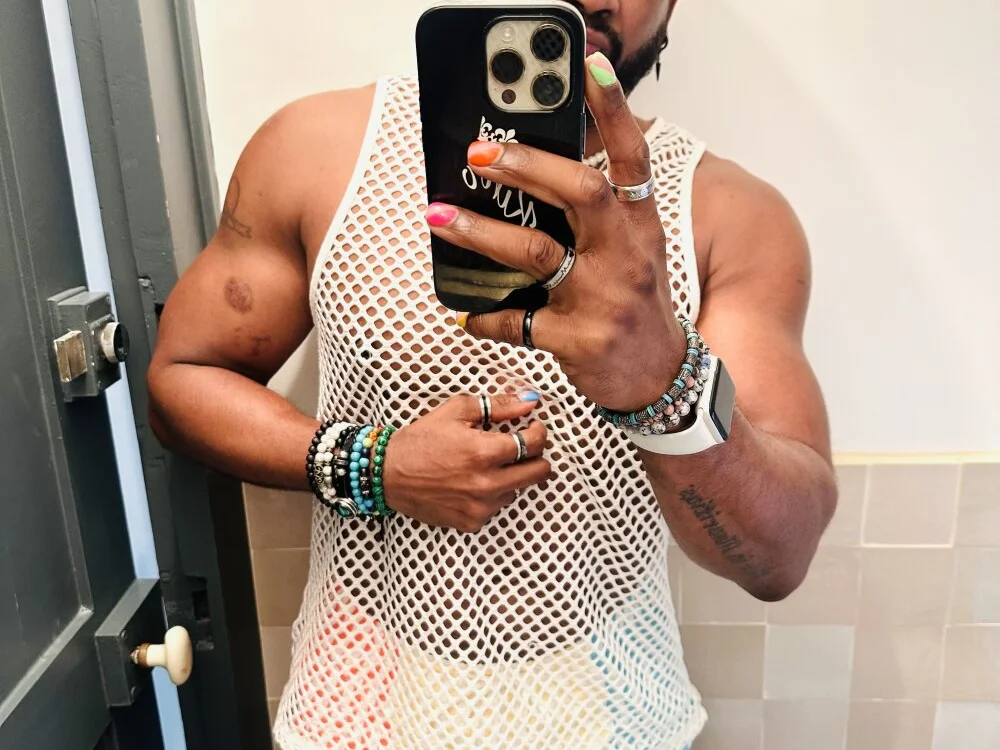 DildoPlayer33 Adlı Modelin Çevrimdışı XXX Sohbeti