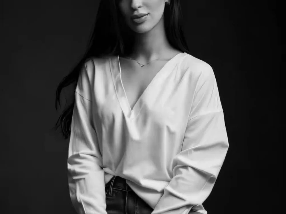 YasminaBrunette offline chatrum