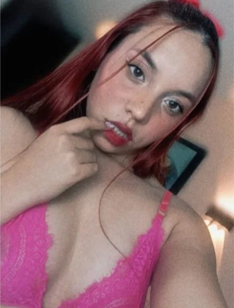 LUCIA_KHAN offline XXX-chatje