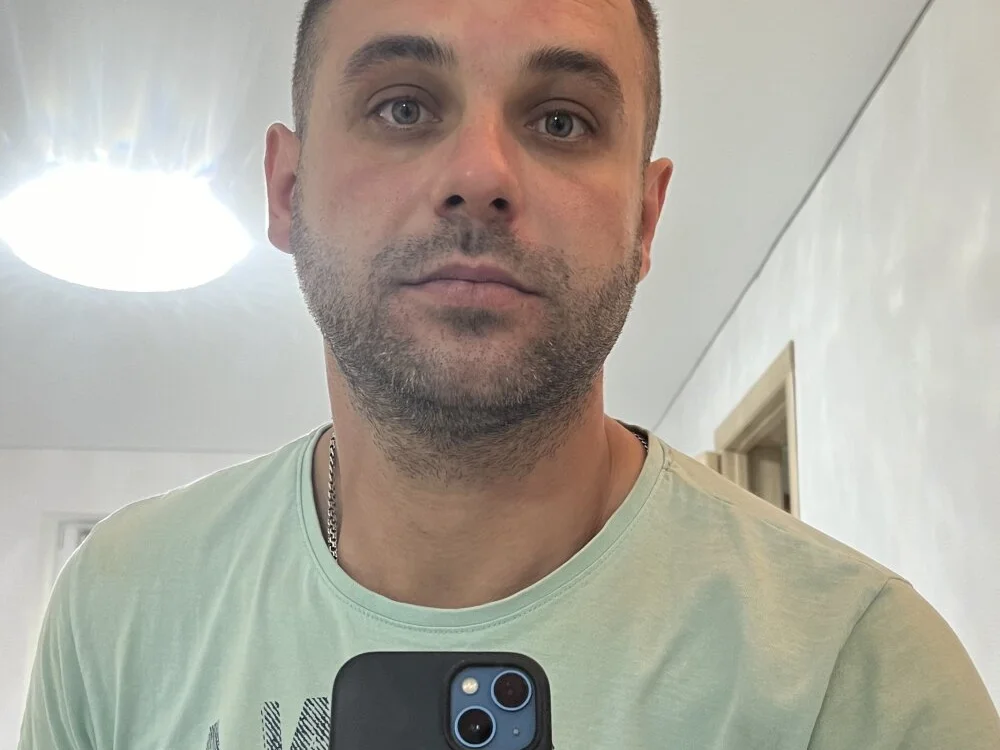 AndyLynn's Live XXX Chat