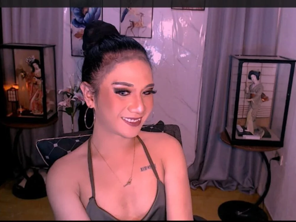 Chat +18 off-line de yoursweetmajesticrose