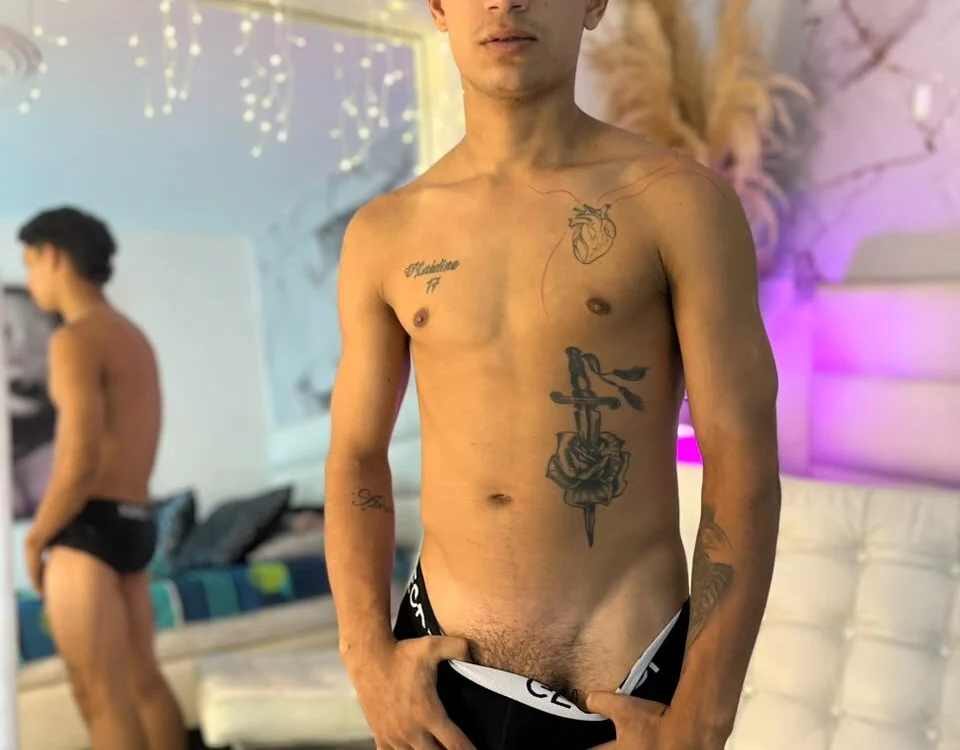 Boy_Leon_X Adlı Modelin Çevrimdışı XXX Sohbeti