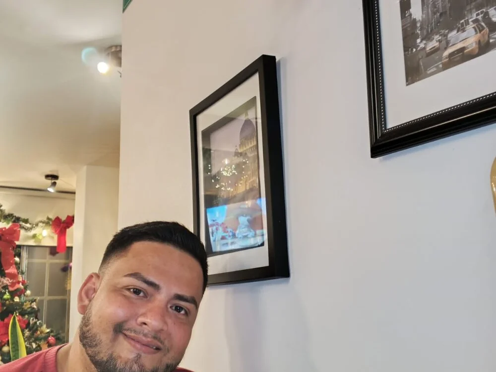 Thony_Sex69 offline XXX-chat