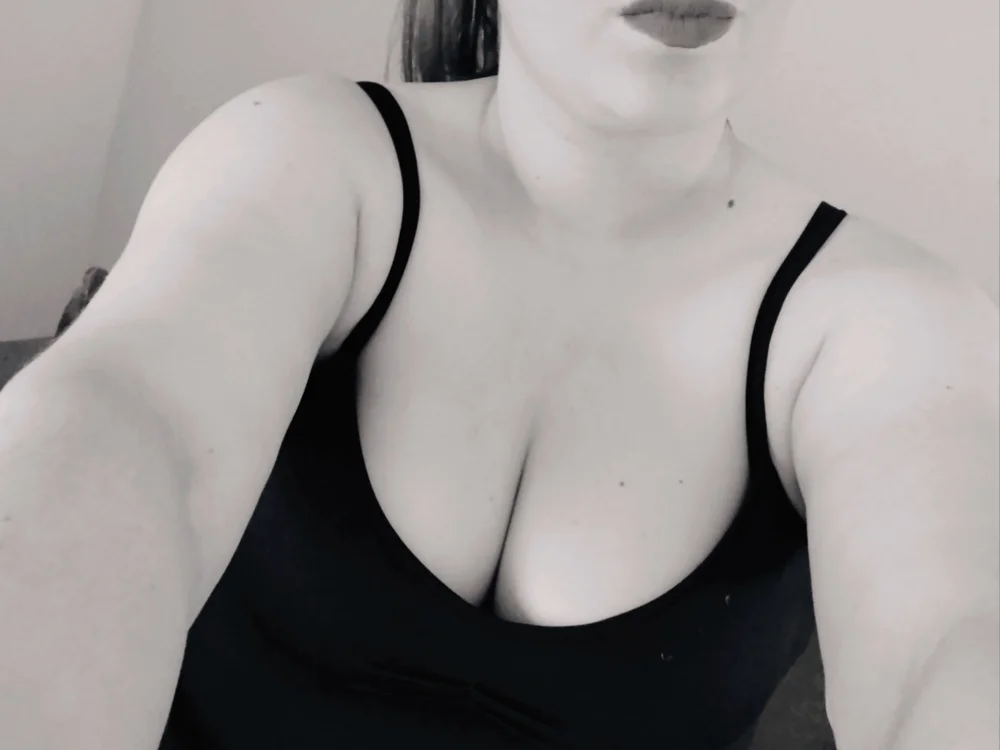 zxxllldn Offline XXX chat