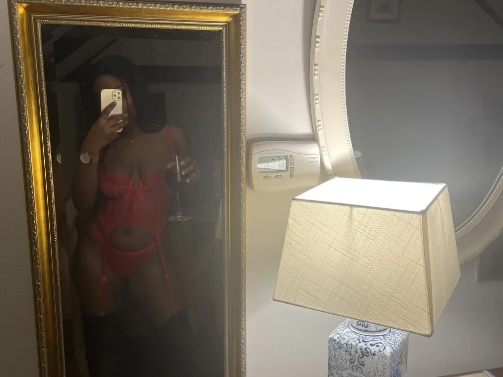 แชท XXX ออฟไลน์ของ Kehlani-Zaria