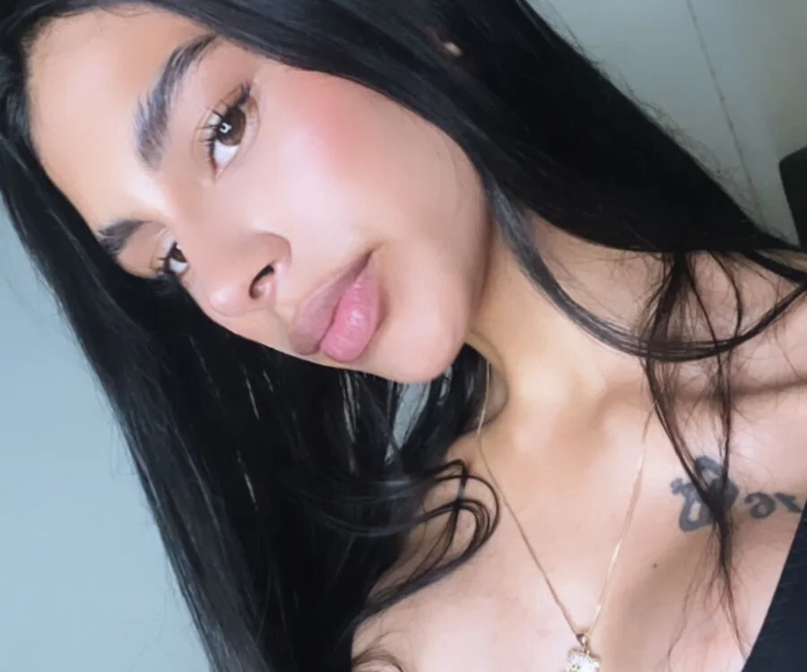 Katty_M's Offline Chat Room