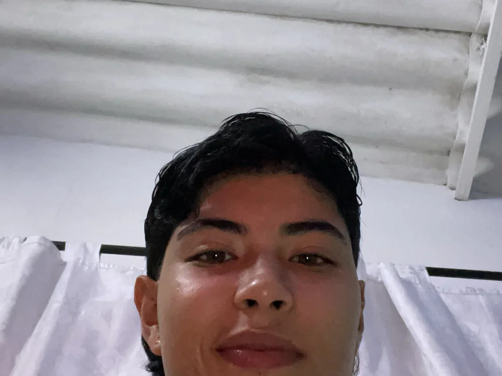 Dakotaflackn Offline XXX chat