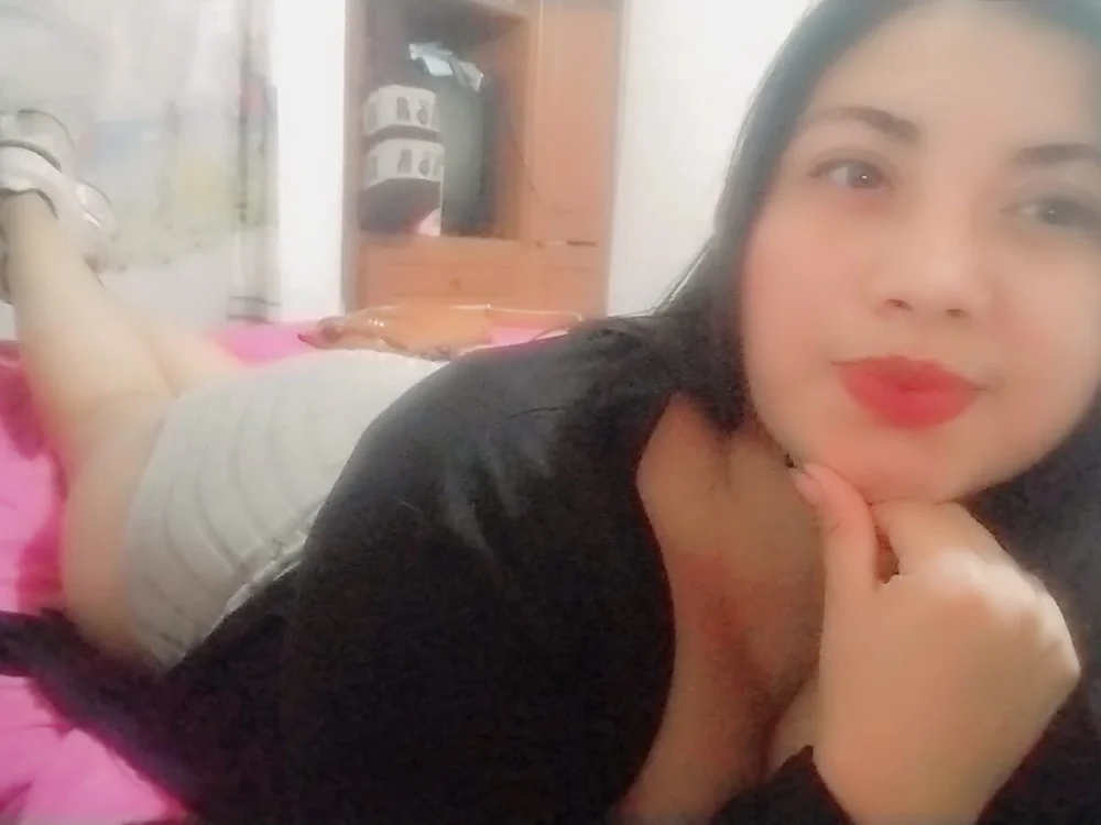 CurvyDreamXn Offline chat-huone