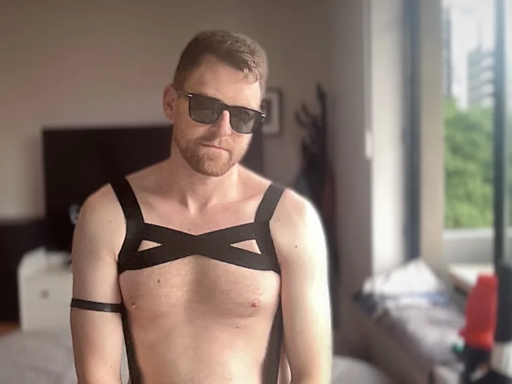 FistFullofBalls Chat XXX offline