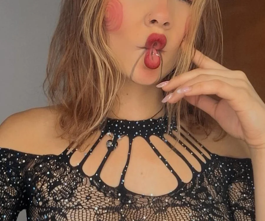 cloe_gold's Offline XXX Chat
