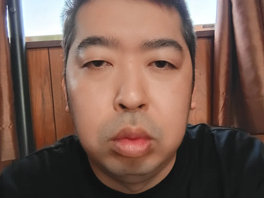 Offline chatovací místnost MAKOTO_Y