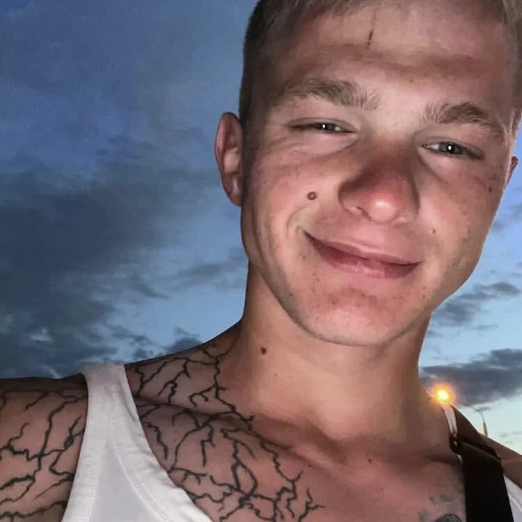 Offline XXX chat popkamiaa