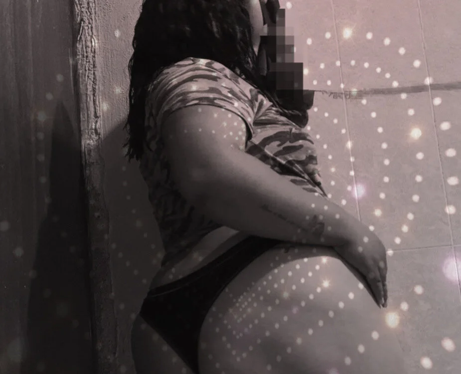 Emilyroseelove's Offline XXX Chat