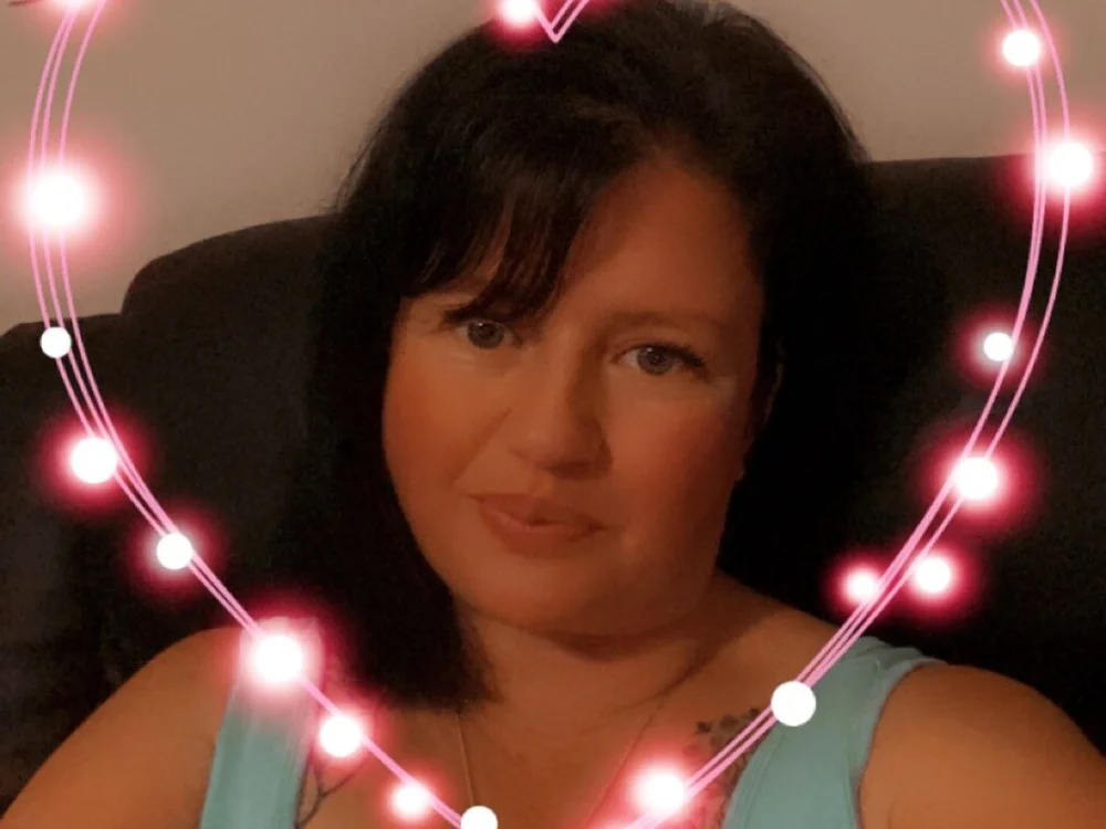 CurvyFiery-Faith Chat XXX Ngoại tuyến