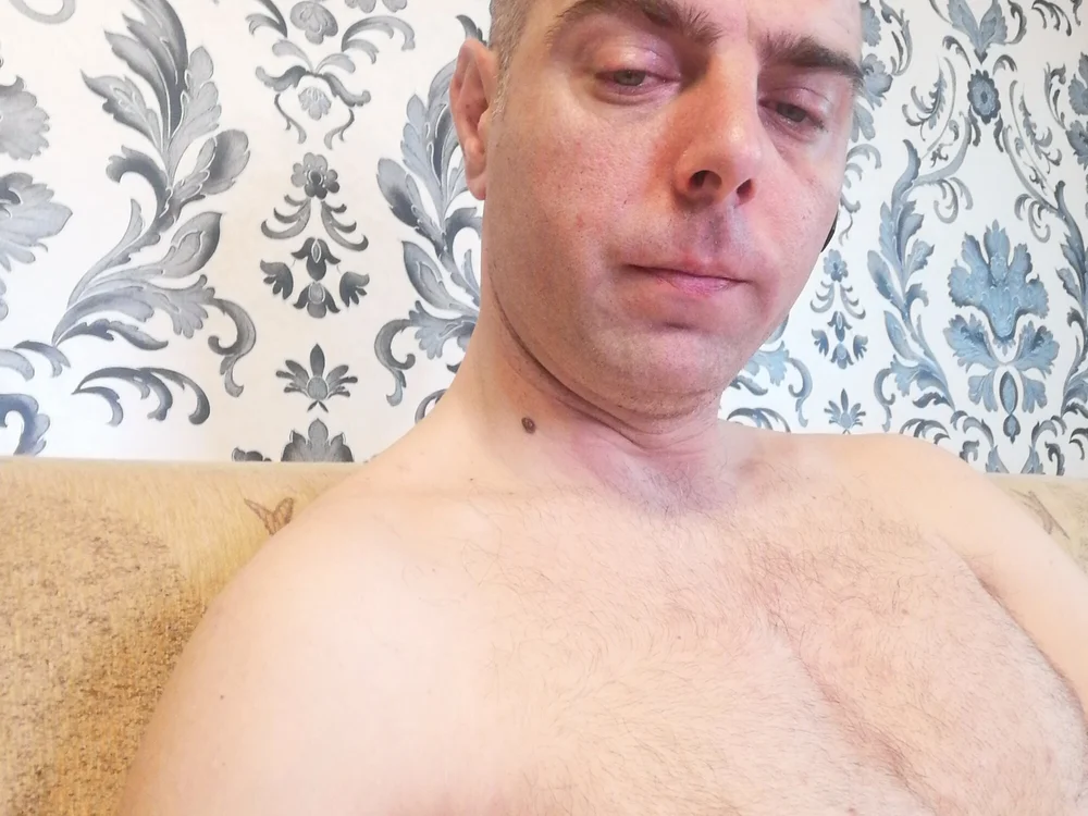 hotdreams85 offline chatrum