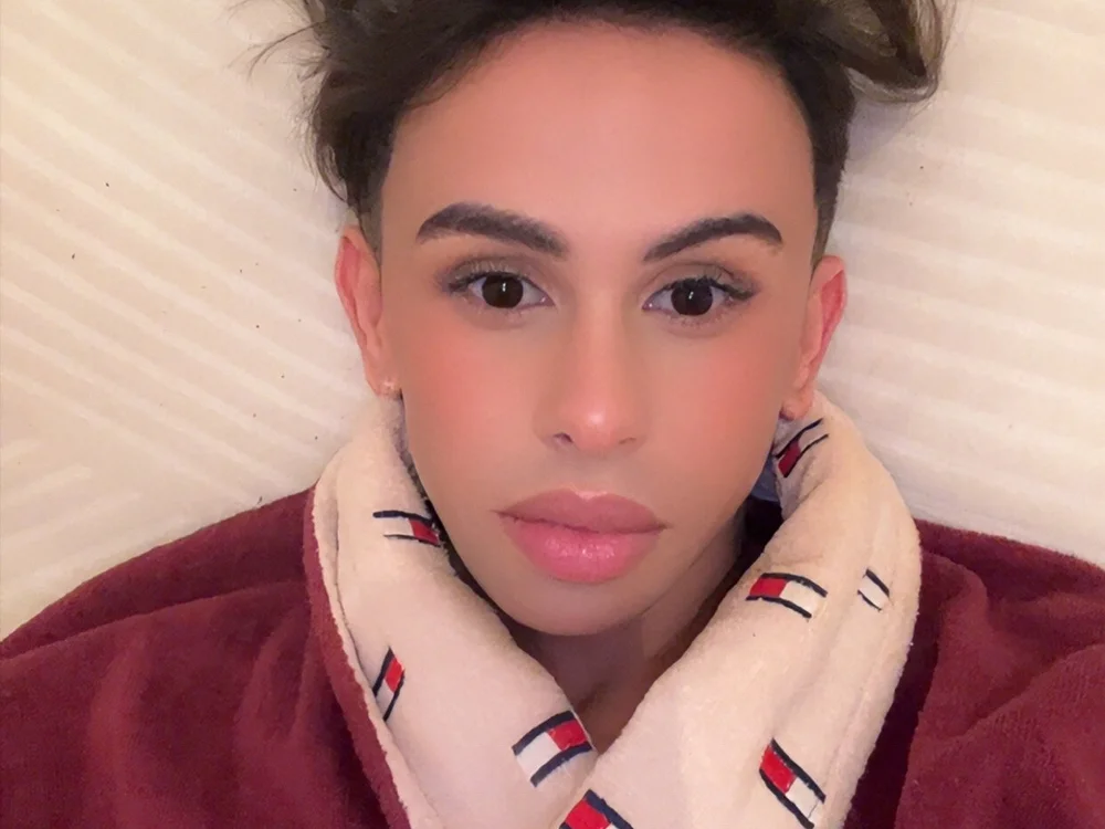 دردشة Aminee122 الجنسية دون اتصال