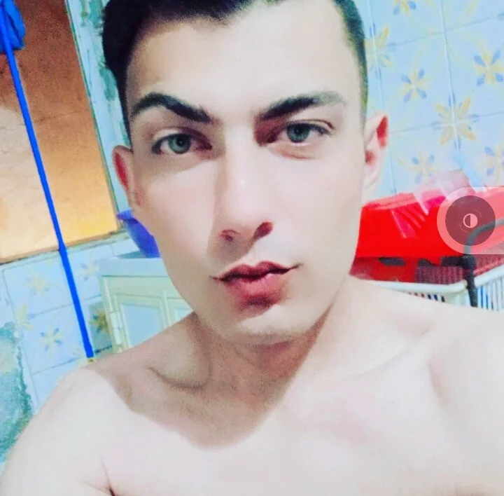 H-A1: συνομιλία ΧΧΧ εκτός σύνδεσης