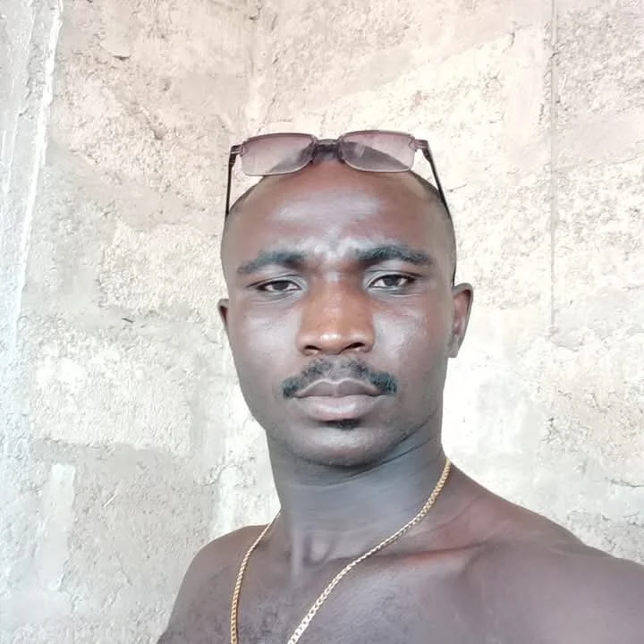 Smallpin98's Offline XXX Chat