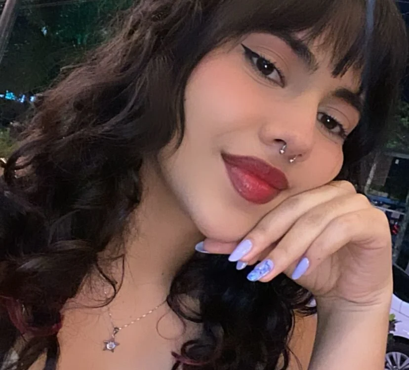 SalomeHarper's Offline Chat Room