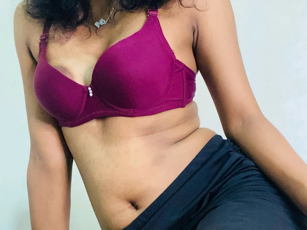 دردشة Nurvi_sharavya الجنسية دون اتصال