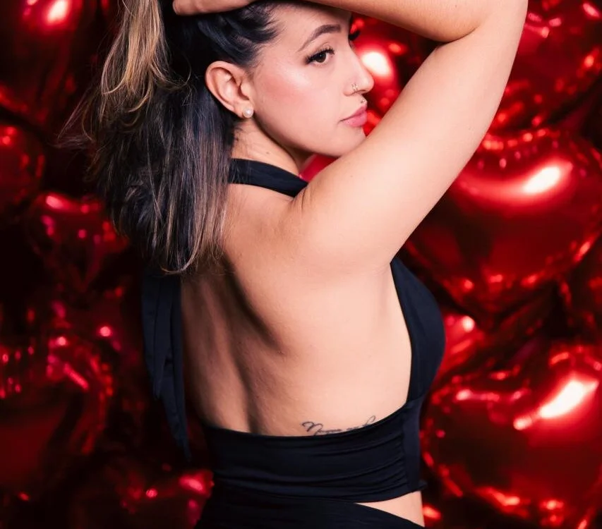 RenataVelasquez's Offline XXX Chat