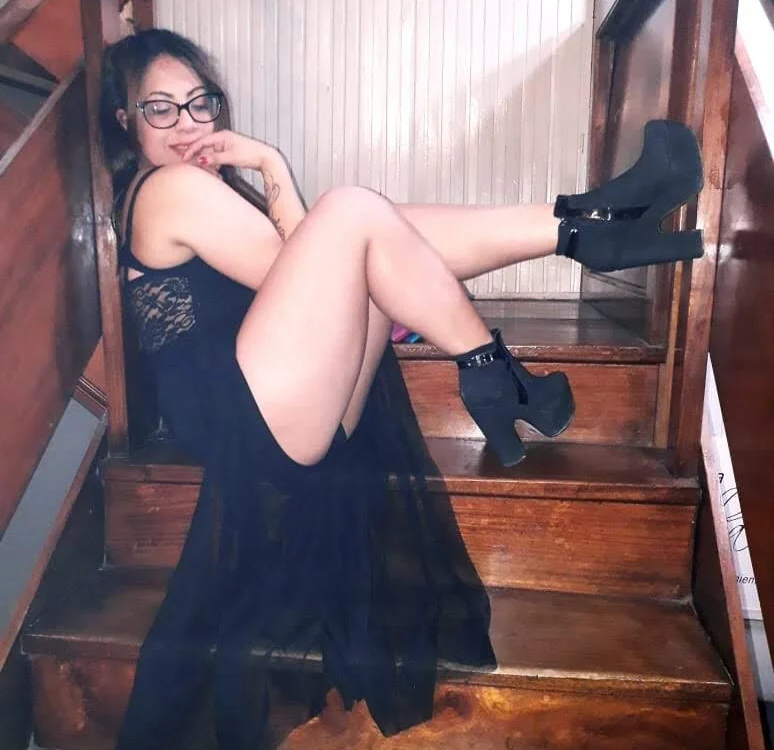 micasecret1's Offline Chat Room