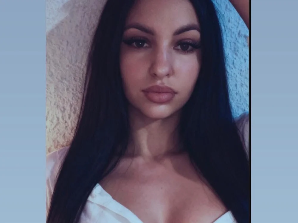 little_foxy8's Offline XXX Chat