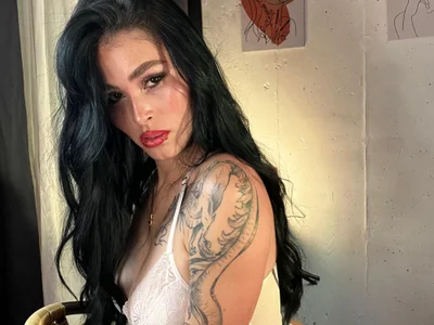 carolinerousev profile