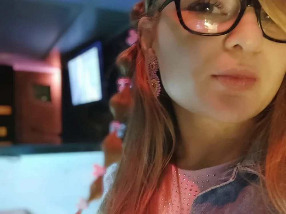 pink_love_1_'s Offline XXX Chat