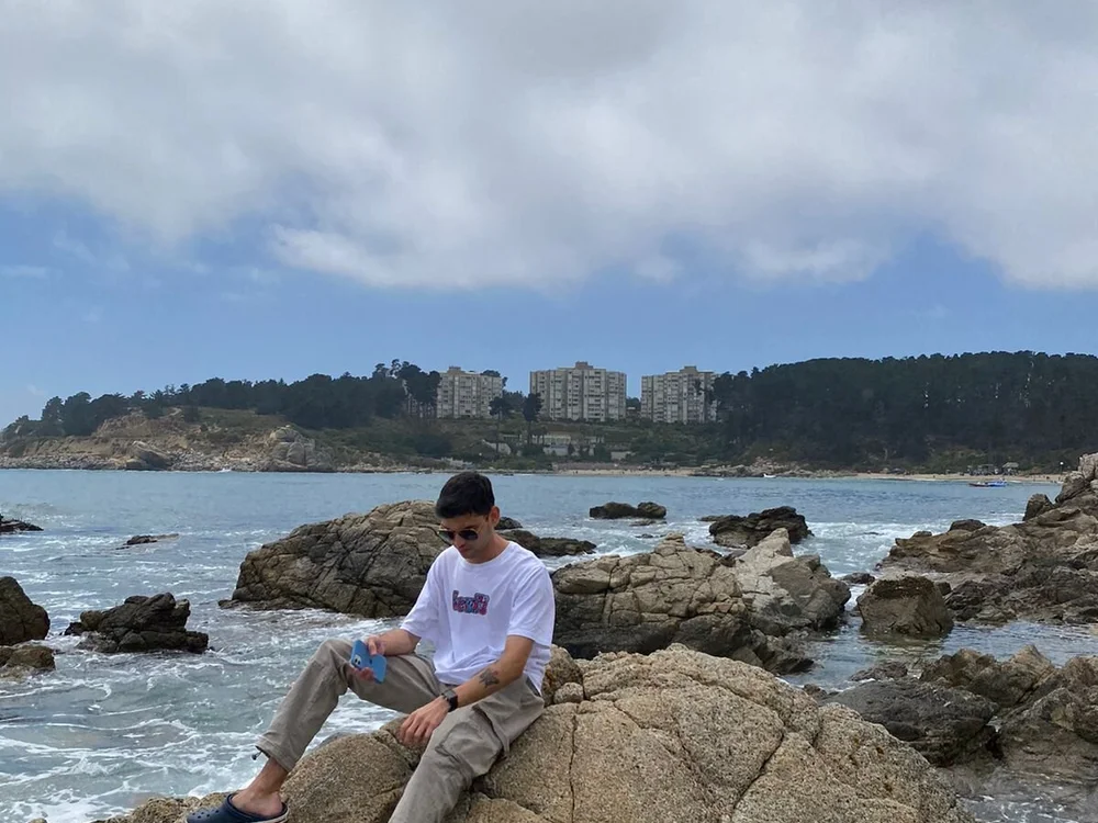 Young_Damon offline chatrum