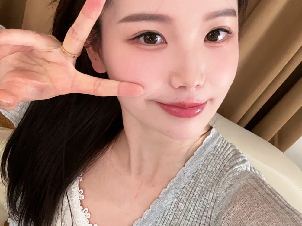 Lily-c3 Chat XXX Ngoại tuyến