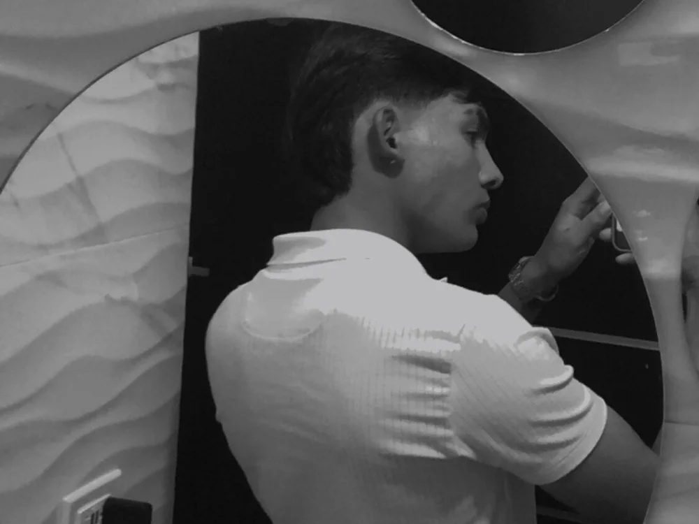 andreves Offline XXX-Chat