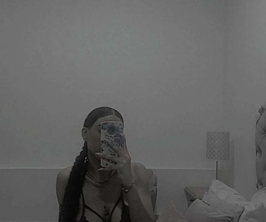 nahiara_johnson offline chatrum