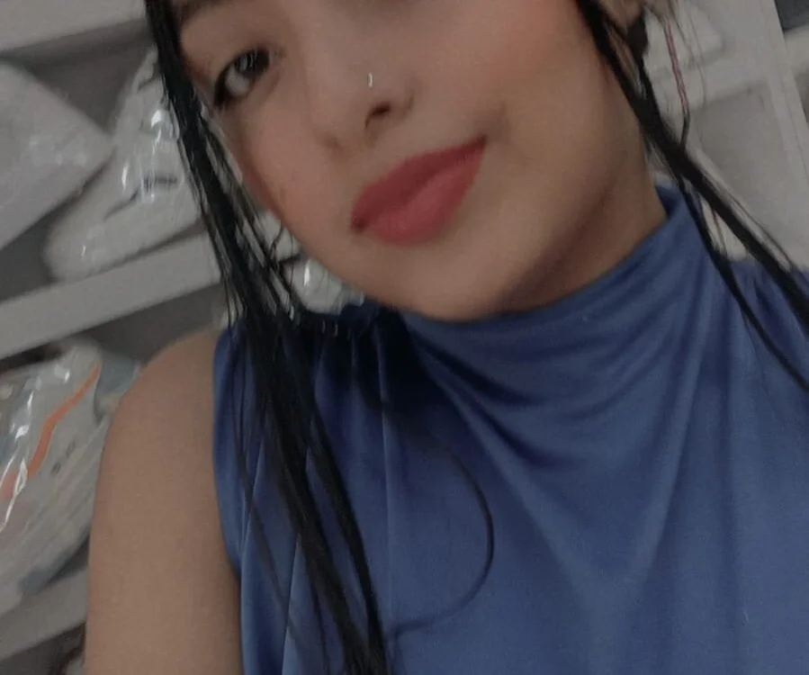 sweet_cinamon Chat XXX Ngoại tuyến