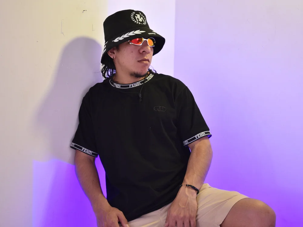 LiamFerrera's Offline Chat Room