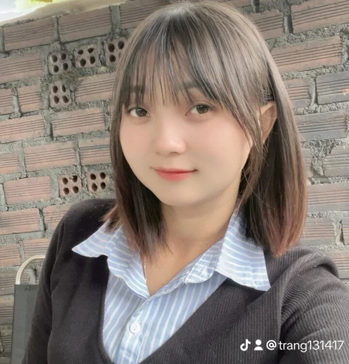 Tranghot19's Offline XXX Chat