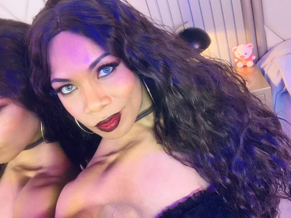 LailaDavidson Adlı Modelin Çevrimdışı XXX Sohbeti