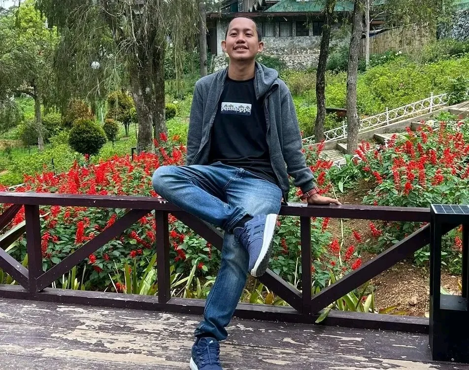 polly08 Offline XXX-chat