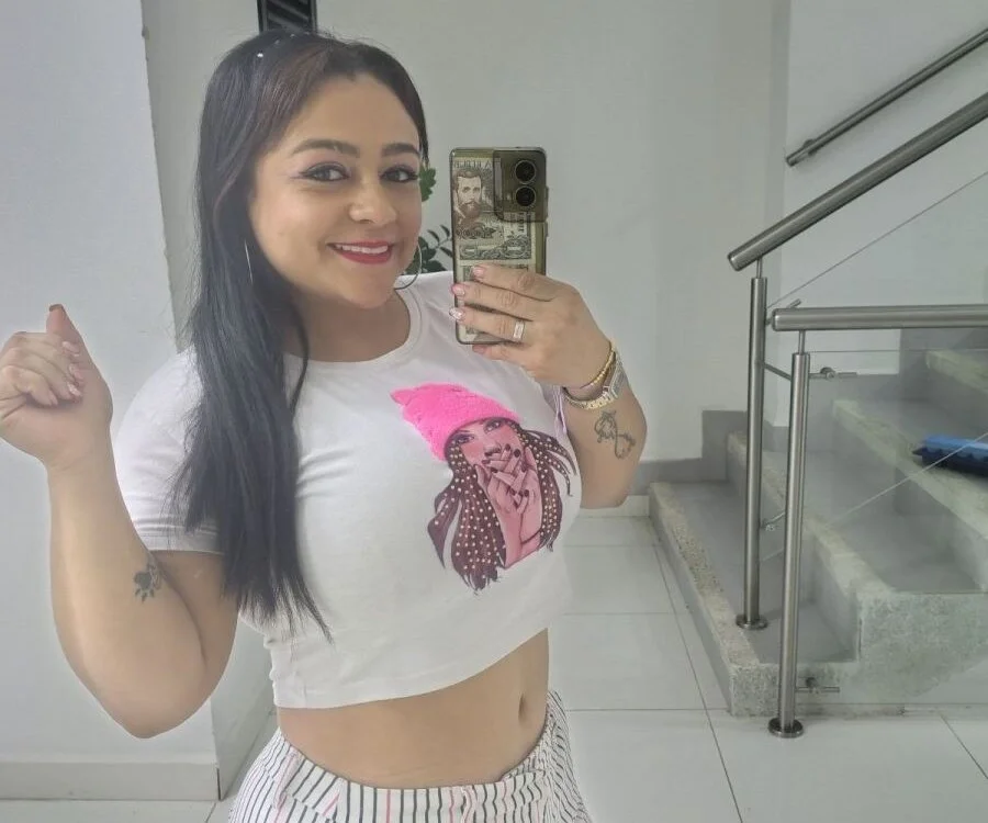 arianna_sweeg's Offline XXX Chat