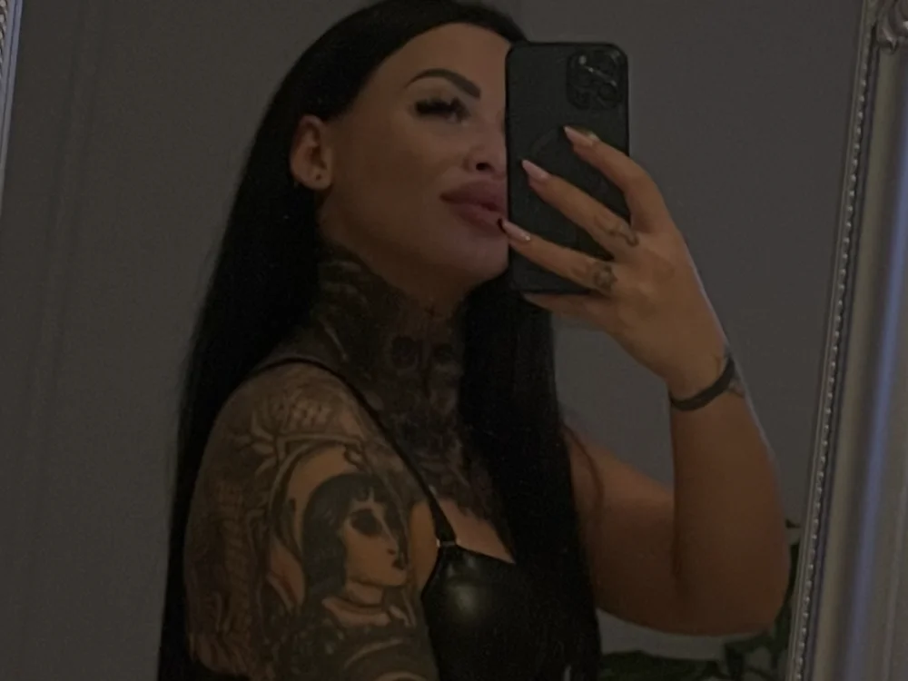 Aidaade's Offline Chat Room