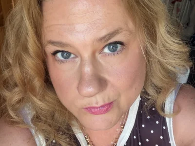 ExperiencedCurvyBelle - Girl 