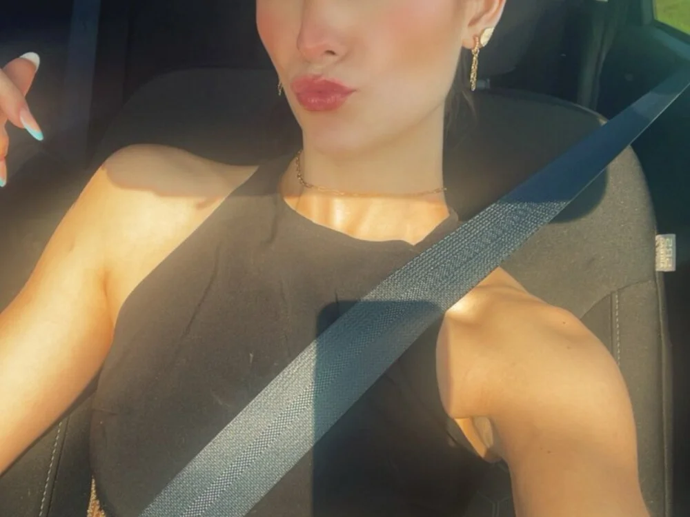 rileybrowne: офлайн-секс-чат