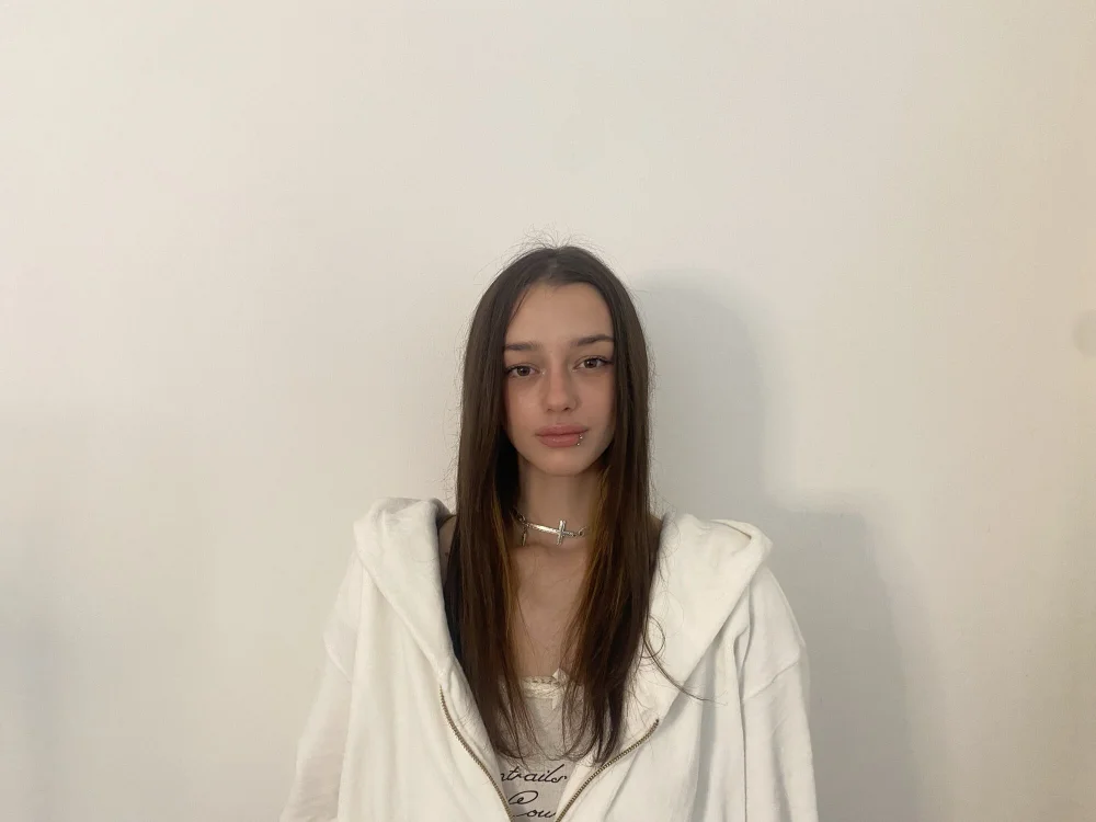 AislyBulson's Offline Chat Room