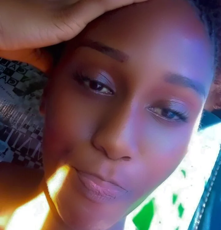Msririxo_'s Offline Chat Room