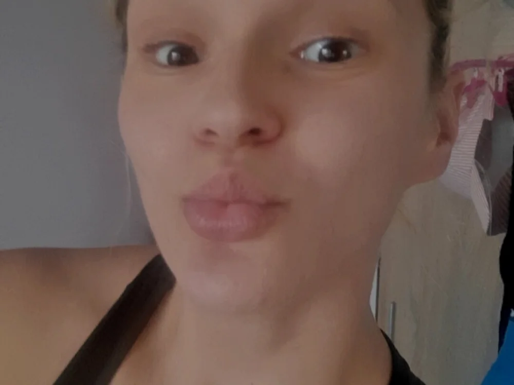 nicole220022 offline chatrum